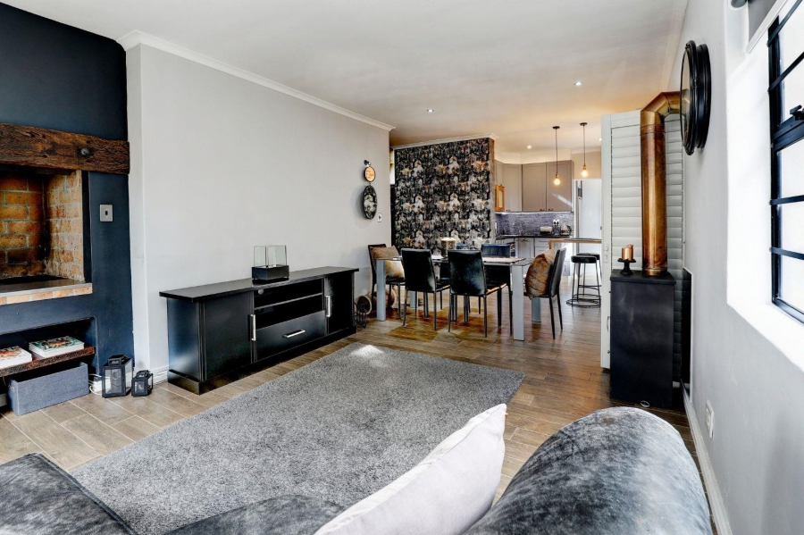 3 Bedroom Property for Sale in Van Riebeeckshof Western Cape